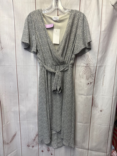 NWT Sienna Sky Women's Size M White & Black Dress
