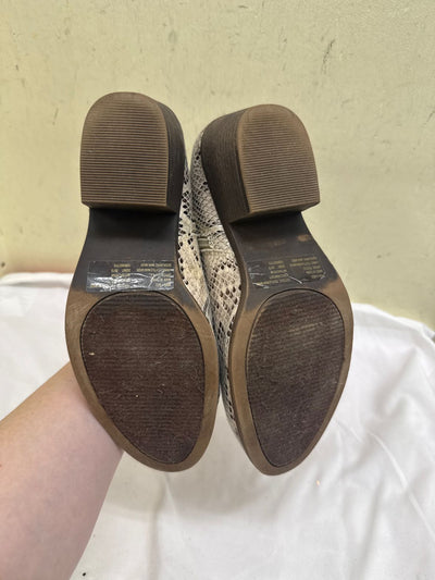 So Women's Size 6 Tan Boots Shoes