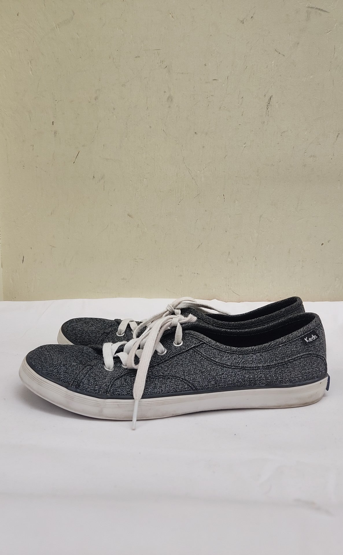 Keds Women's Size 9 Gray Sneakers Shoes