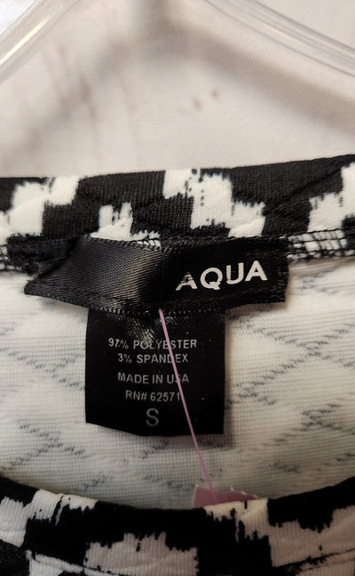 Aqua Women's Size S Black & White Short Sleeve Top