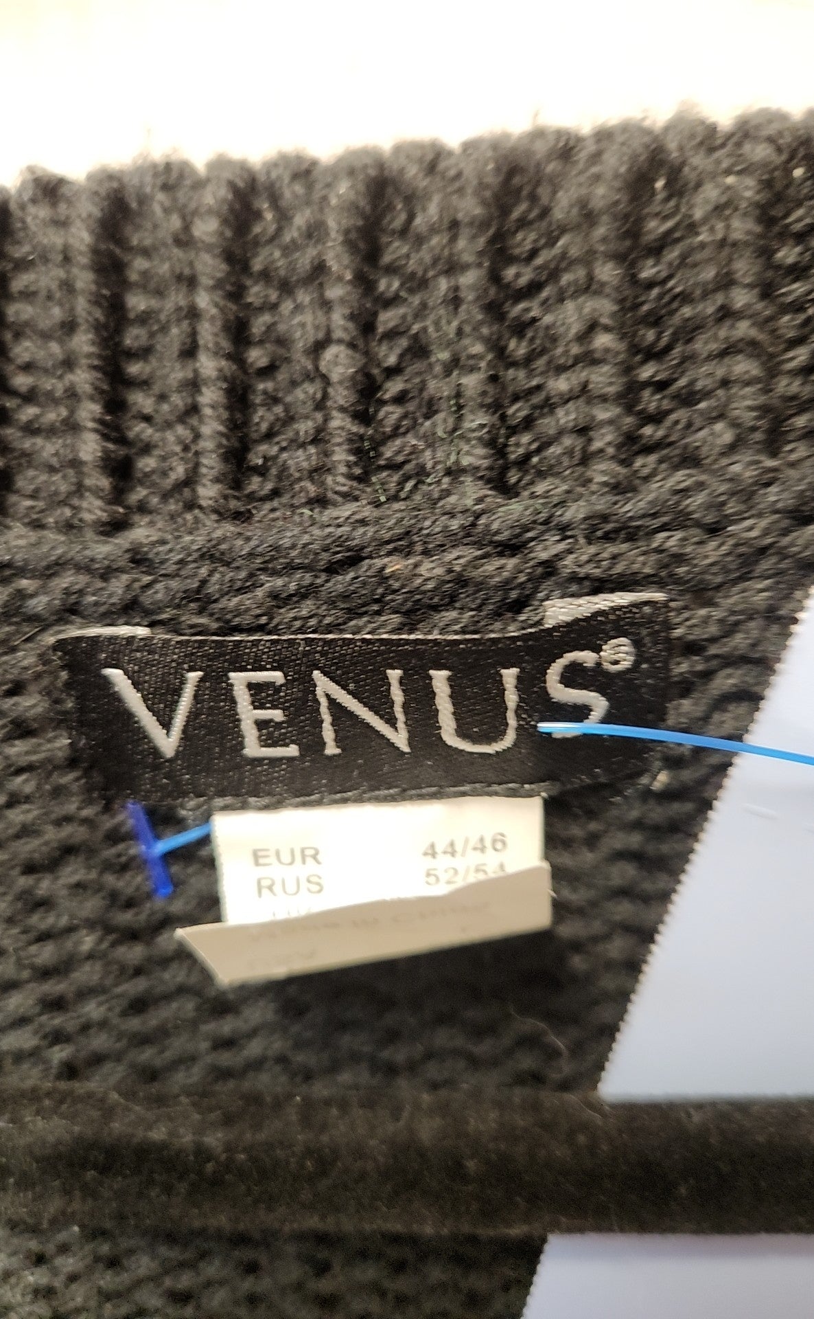 Venus Women's Size L Black & White Sweater