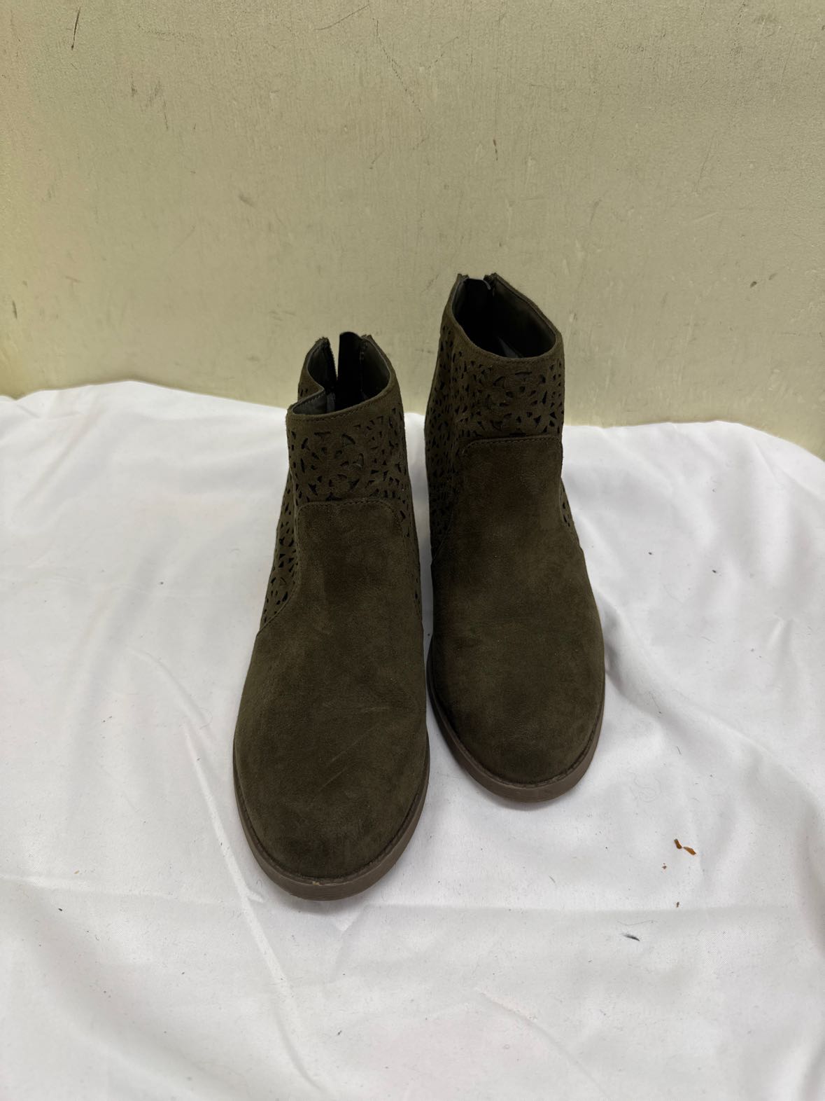 Carlos Women's Size 6 Green Boots Shoes