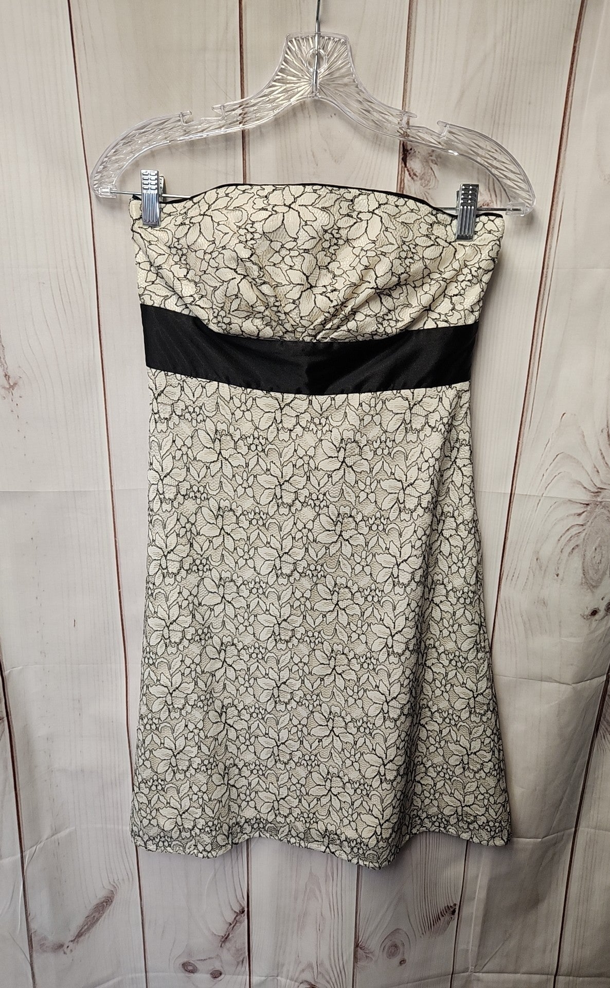 White House Black Market Women's Size 2 White Dress