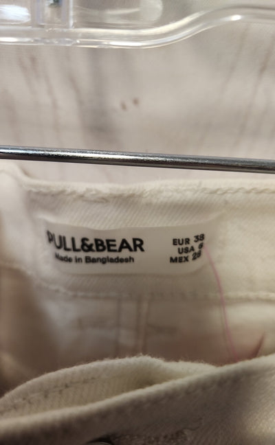 Pull & Bear Women's Size 6 White Shorts