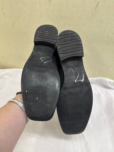 Stuart Weitzman Women's Size 7-1/2 Black Flats Shoes