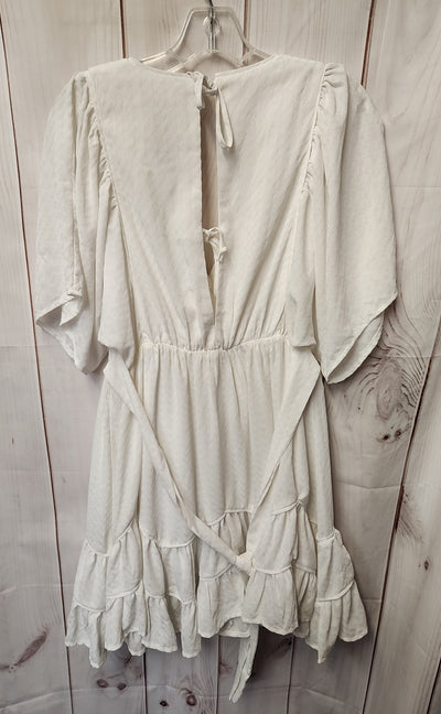 Storia Women's Size M White Dress