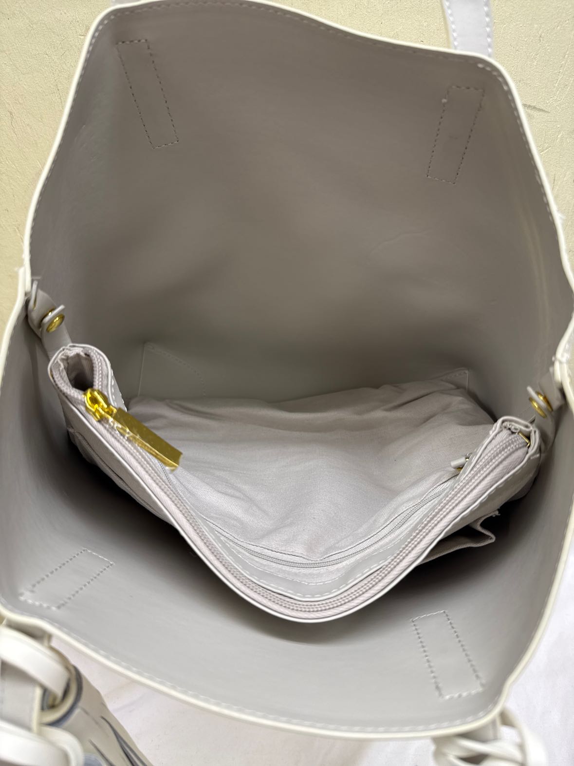 Joy & Iman White Purse Bag