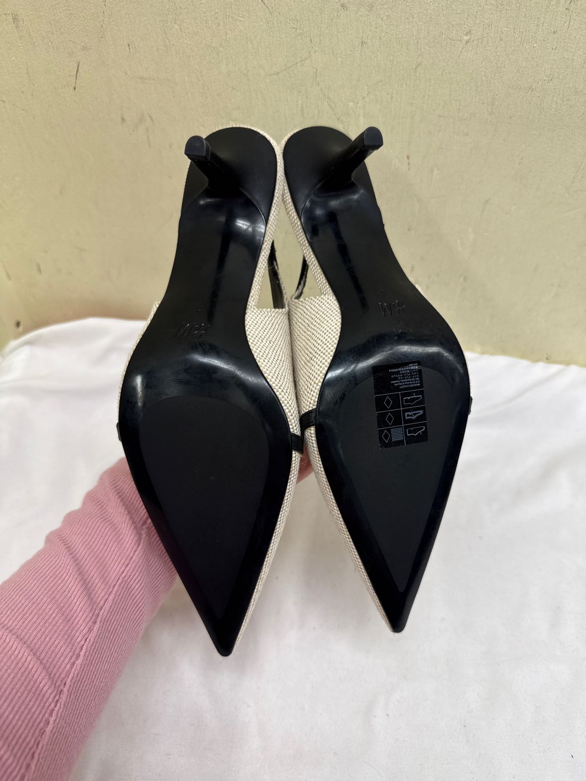 H&M Women's Size 40 = 9-1/2 Tan Pumps Shoes