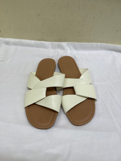 Old Navy Women's Size 9 White Sandals