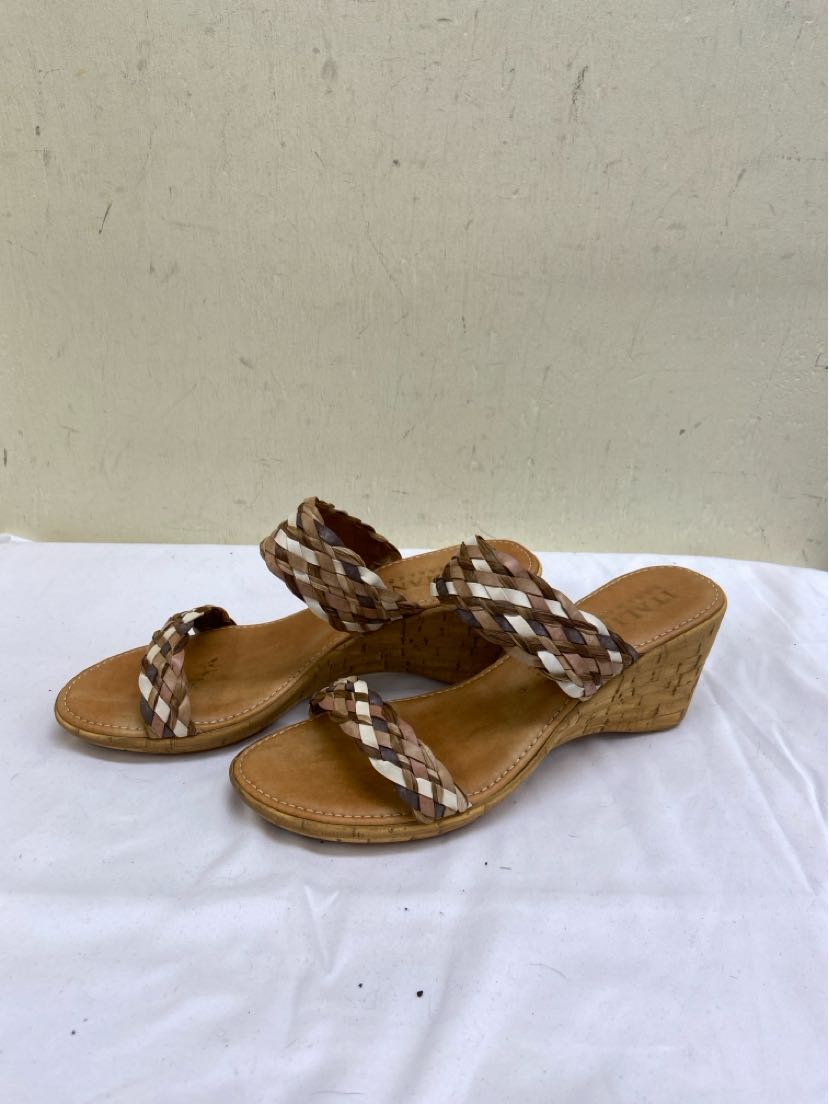 Italian Shoemakers Women's Size 9 Tan Sandals