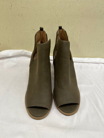 Soda Women's Size 7 Olive Green Boots Shoes