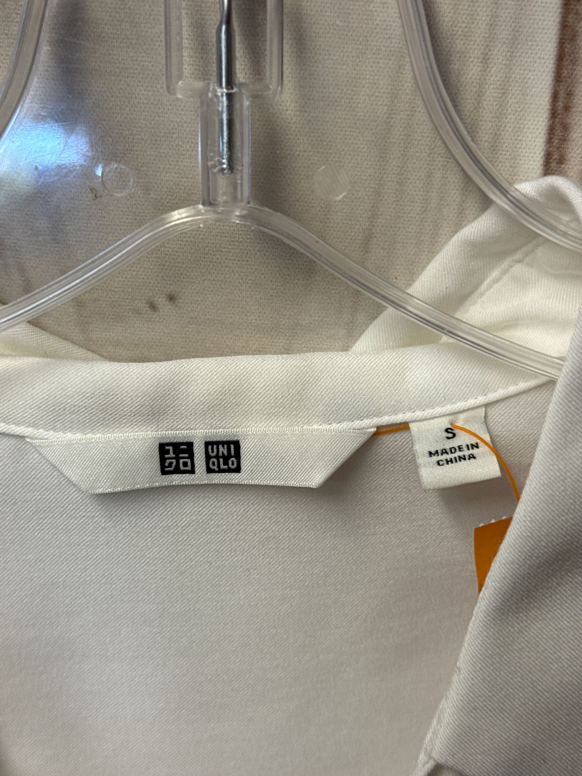 Uniqlo Women's Size S White 3/4 Sleeve Top