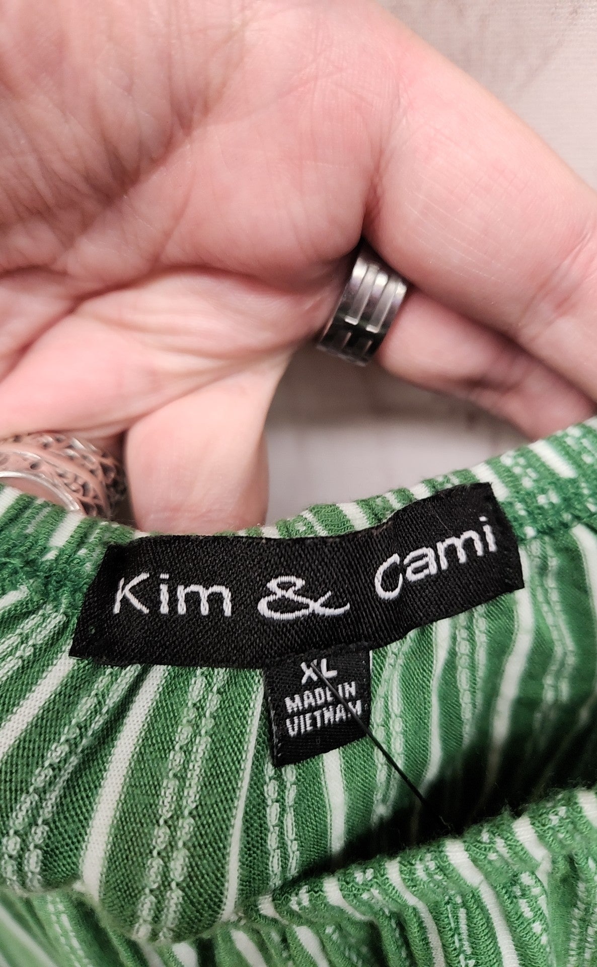 Kim & cami Women's Size XL Green Short Sleeve Top