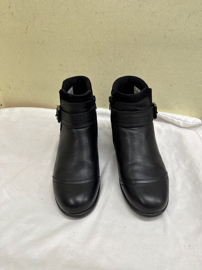 Clarks Women's Size 10 Black Boots Shoes