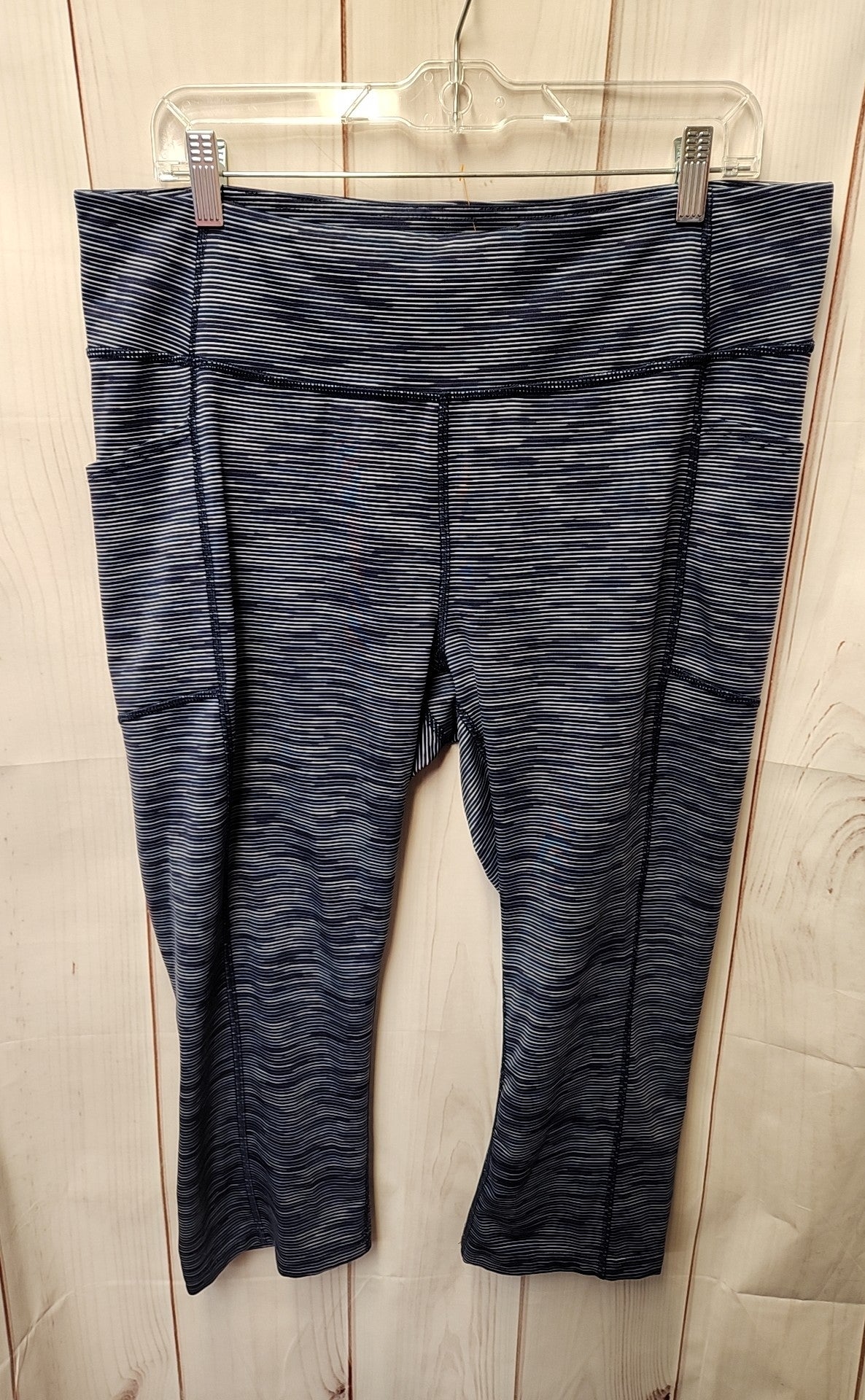 Tek Gear Women's Size 1X Blue Leggings
