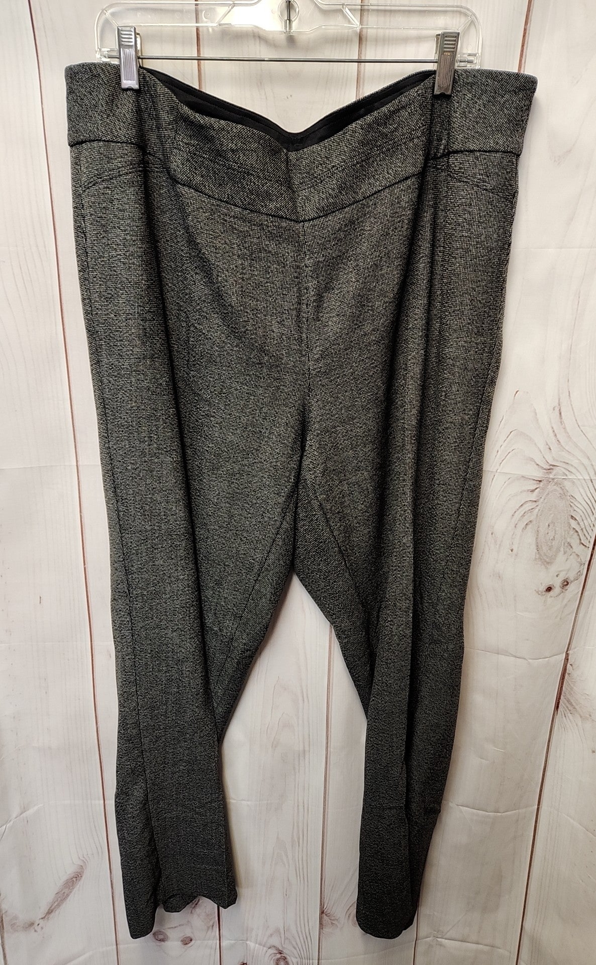 Investments Women's Size 18 Short Gray Pants