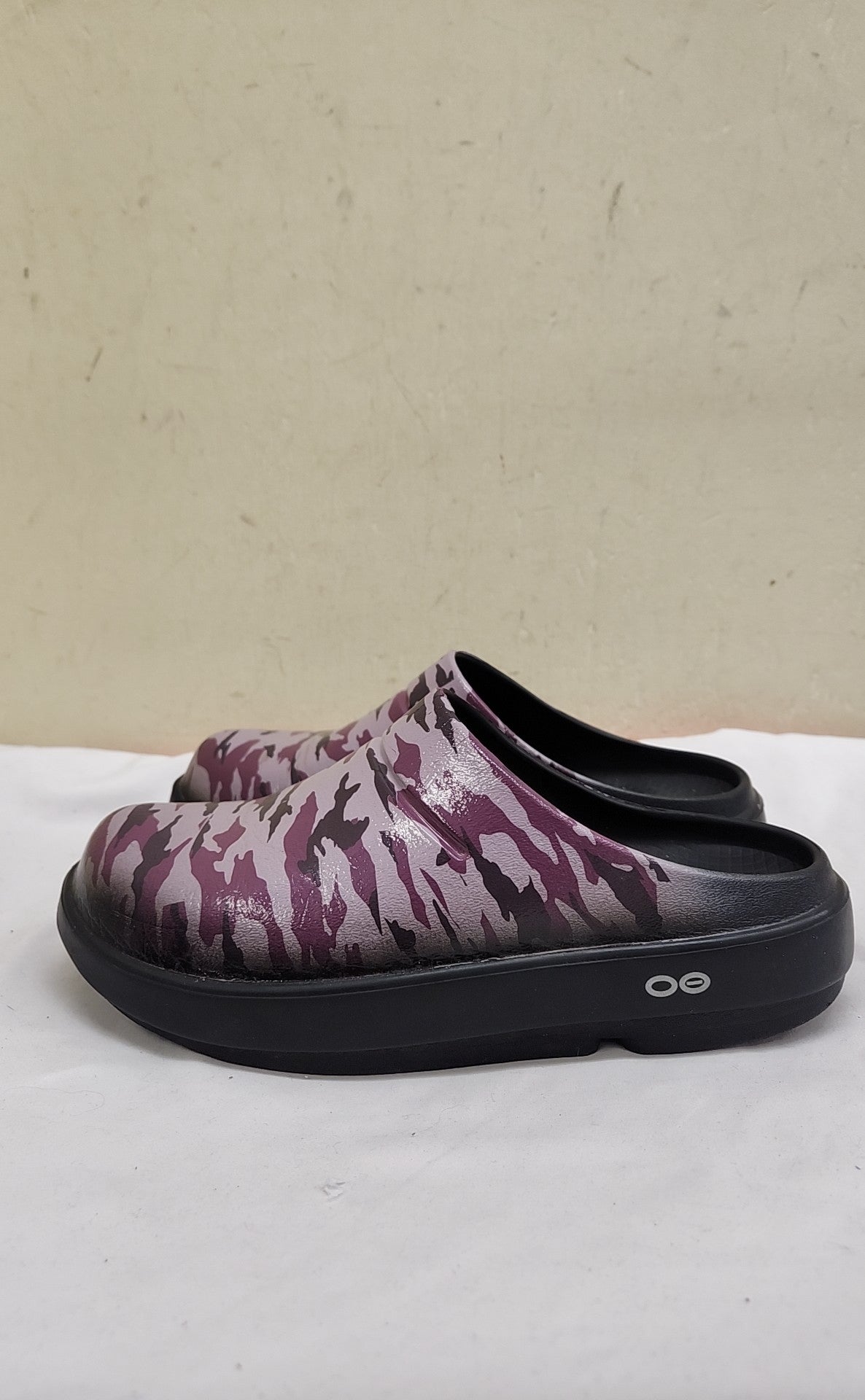 Oofos Women's Size 7 Purple Clogs Shoes