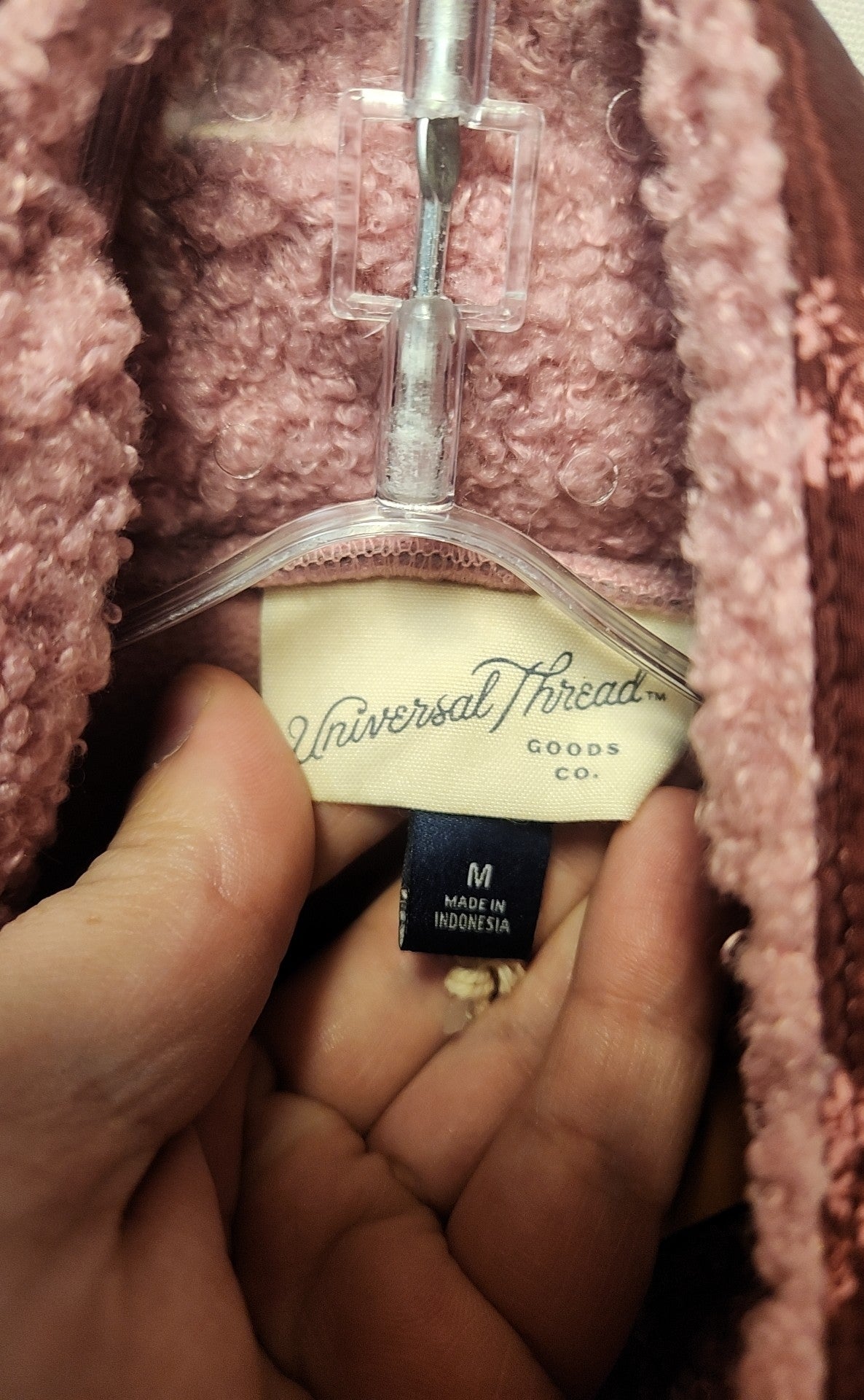 NWT Universal Thread Women's Size M Pink Sweatshirt