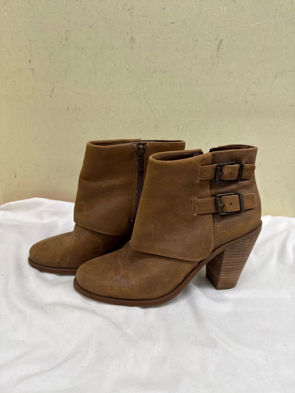 Jessica Simpson Women's Size 8-1/2 Brown Boots Shoes