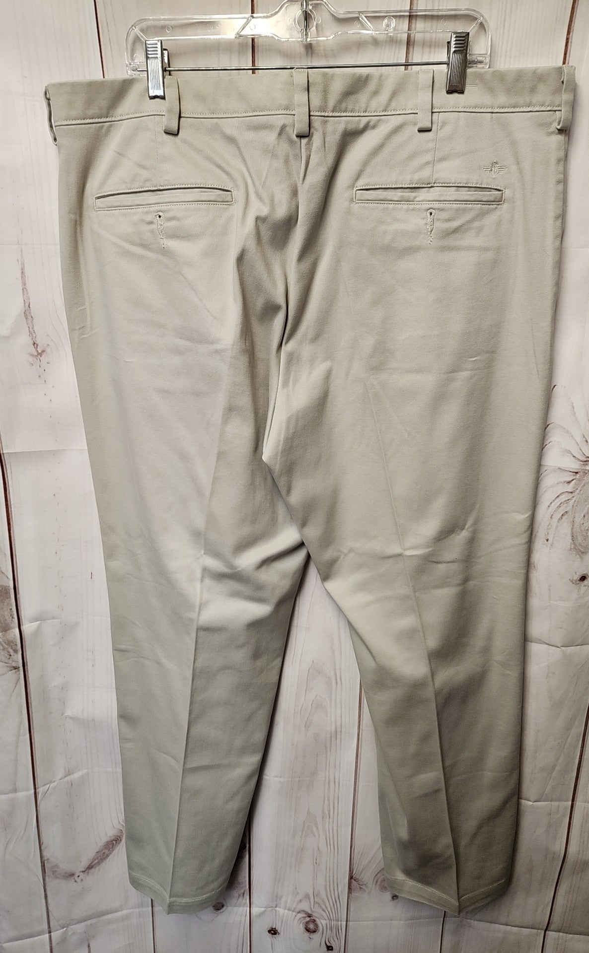 Dockers Men's Size 40x30 Beige Pants