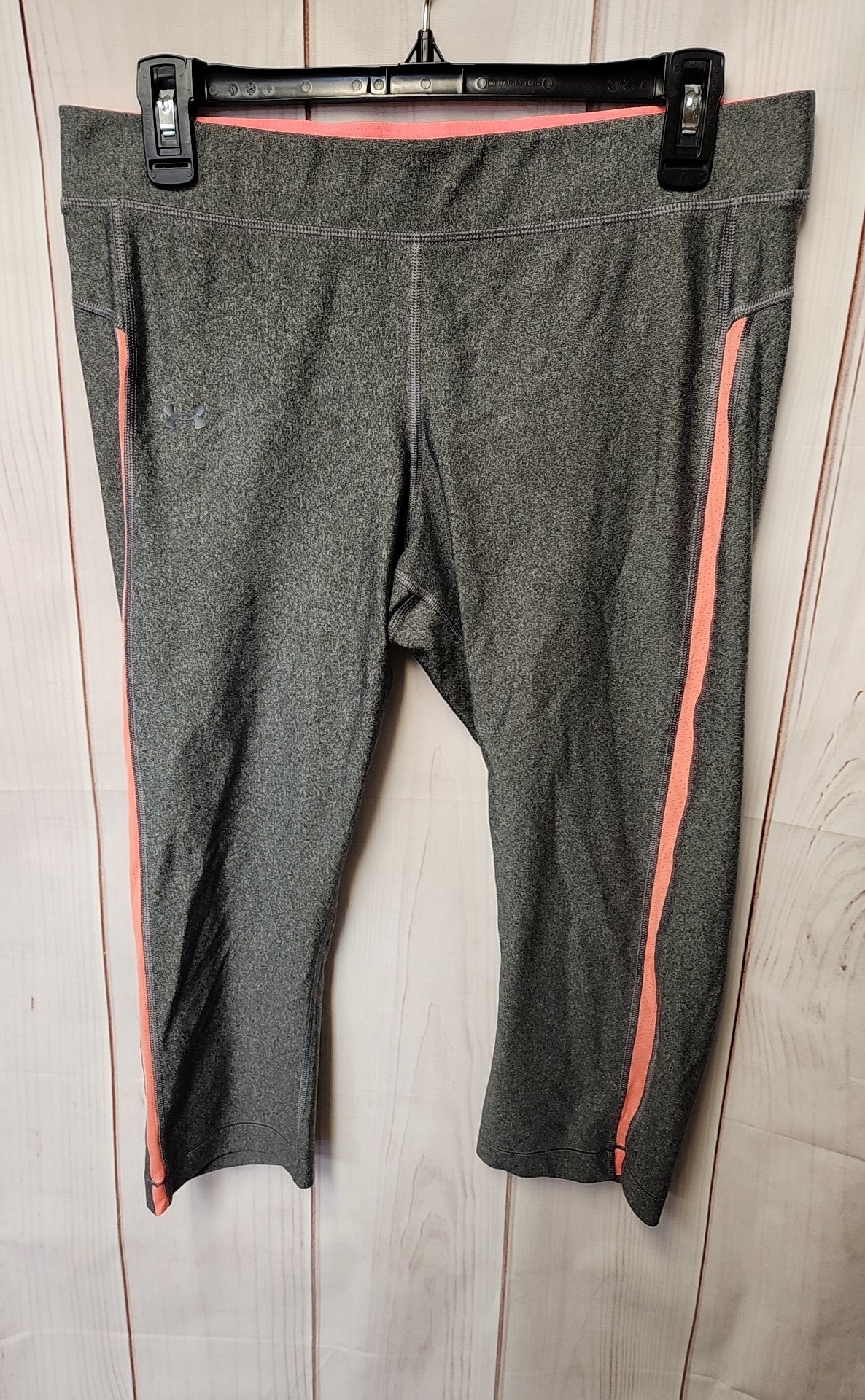Under Armour Women's Size XL Gray Active Capris