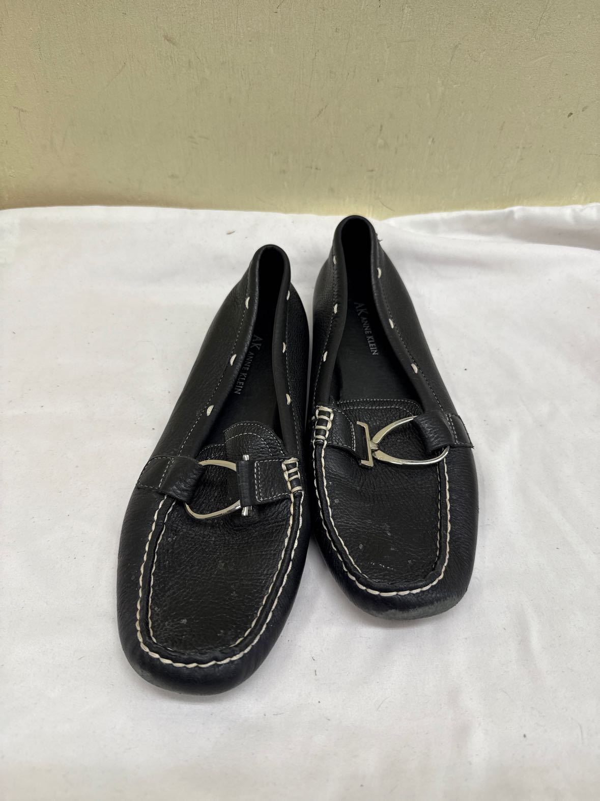 Anne Klein Women's Size 9-1/2 Black Flats Shoes