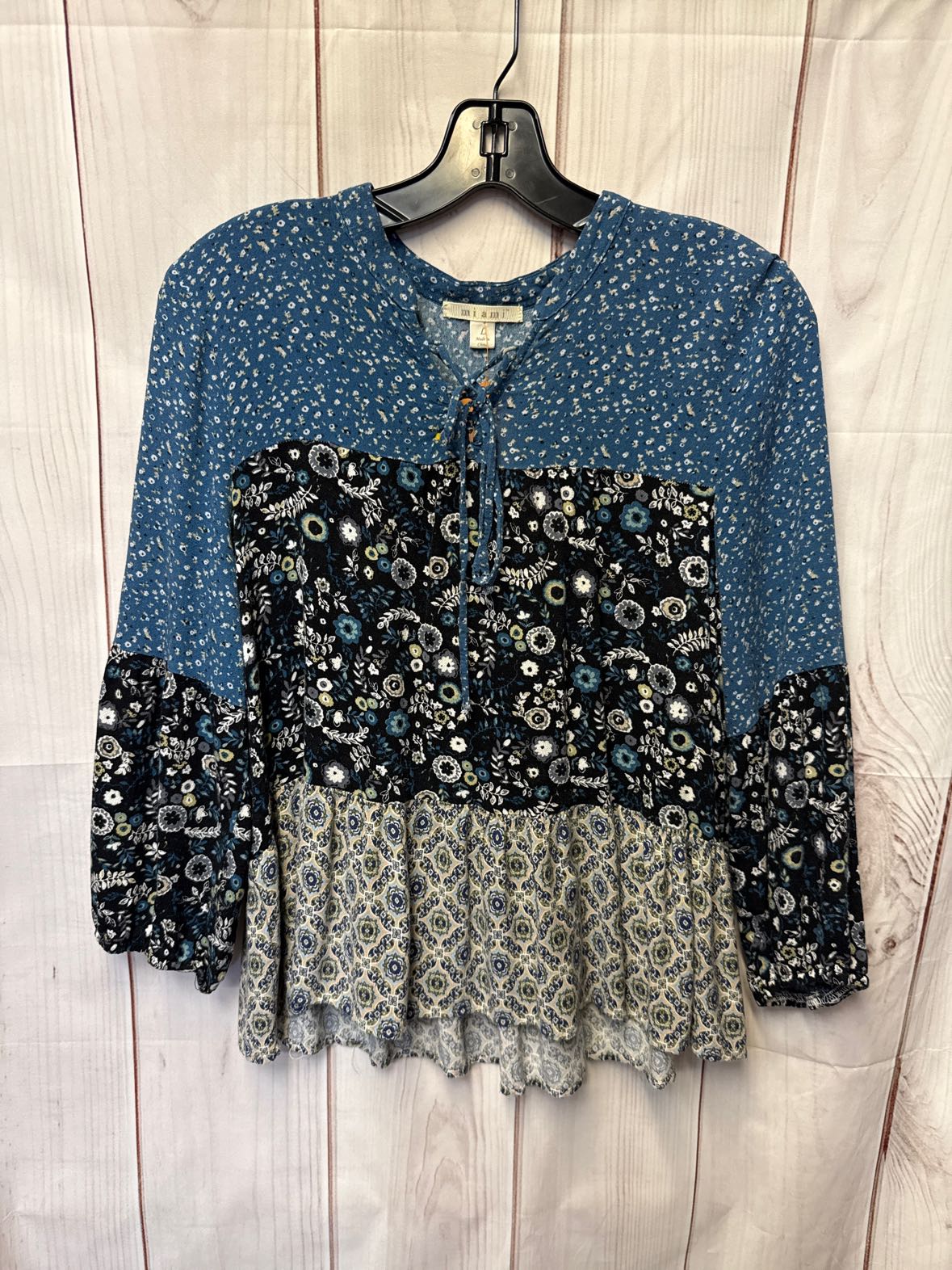 Mi Ami Women's Size L Blue Floral Long Sleeve Top