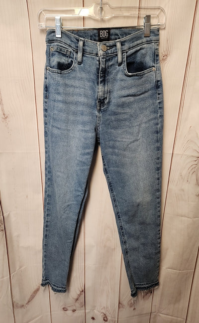 Bdg Women's Size 26 (1-2) Blue Jeans Girlfriend High Rise Cropped