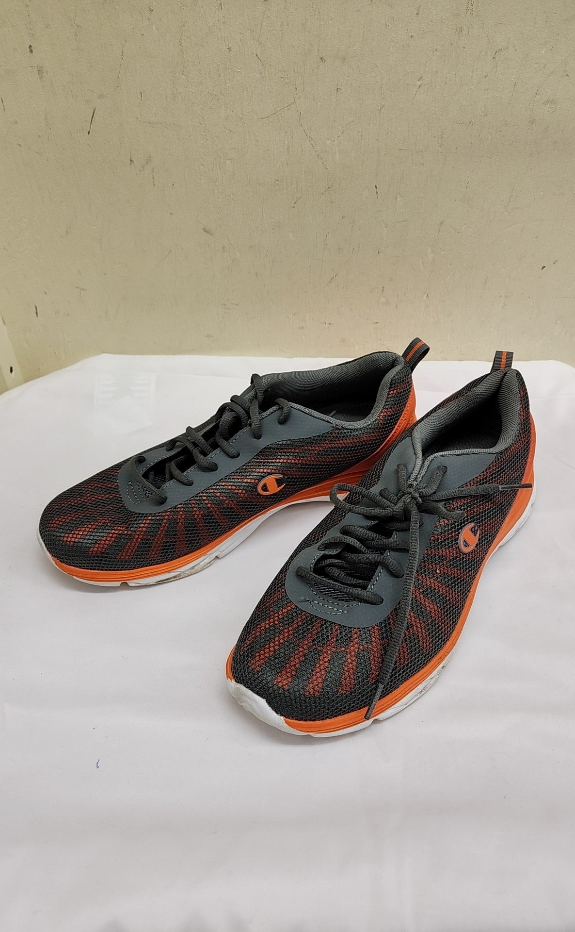 Champion Men's Size 10-1/2 Gray Shoes