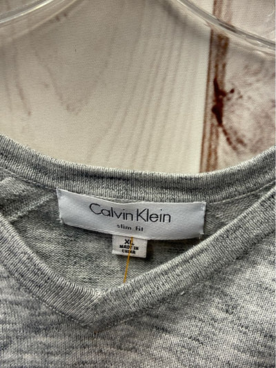 Calvin Klein Men's Size XL Gray Shirt
