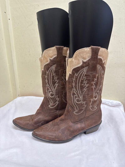 Coconuts Women's Size 7-1/2 Brown Boots Shoes