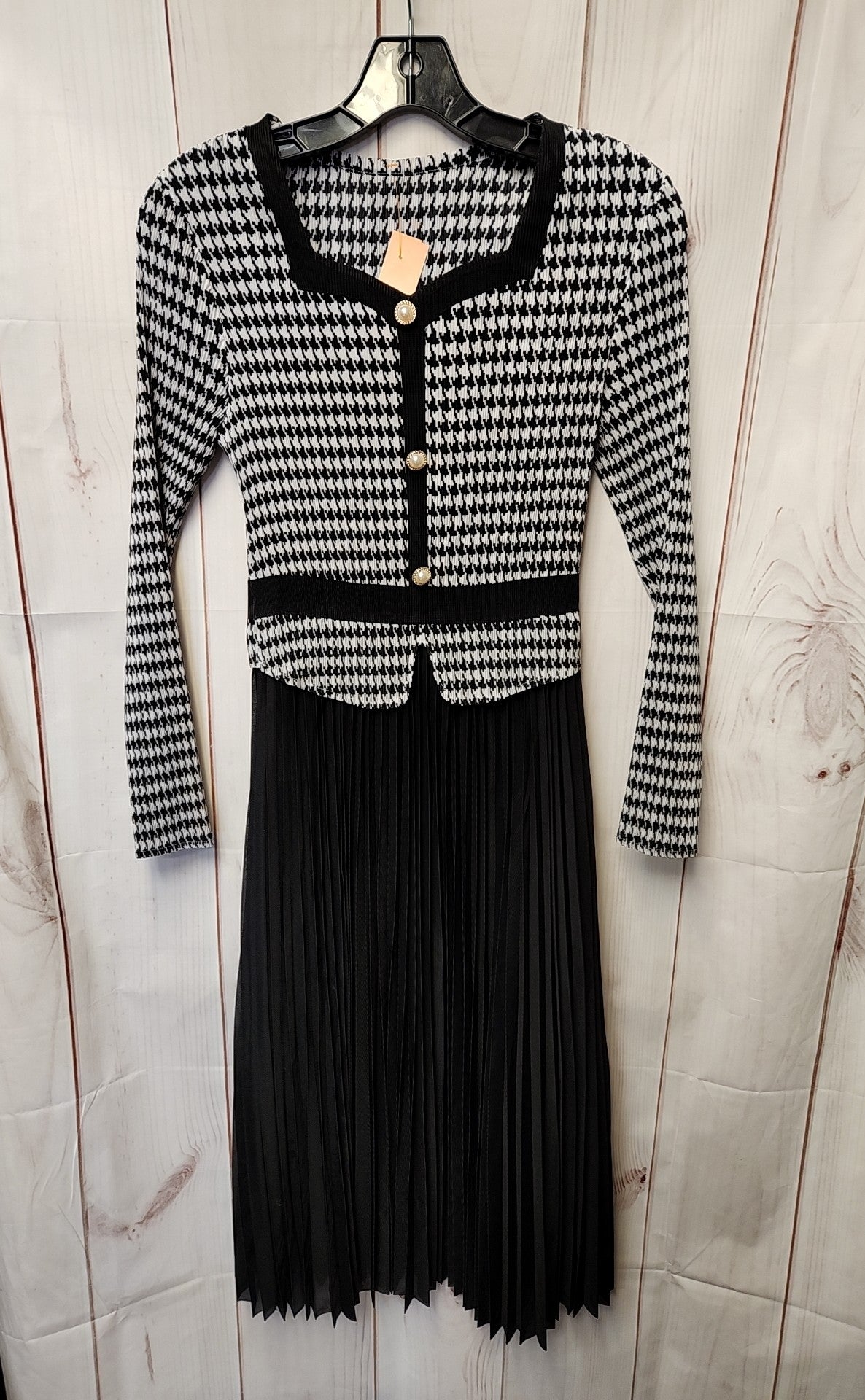 NWT Queenia Women's Size One Size Black & White Dress