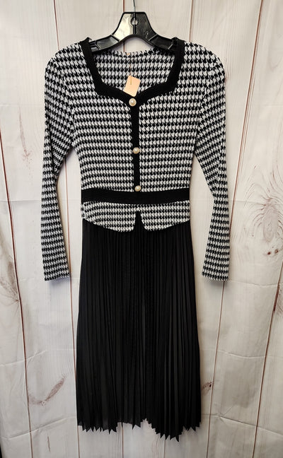 NWT Queenia Women's Size One Size Black & White Dress
