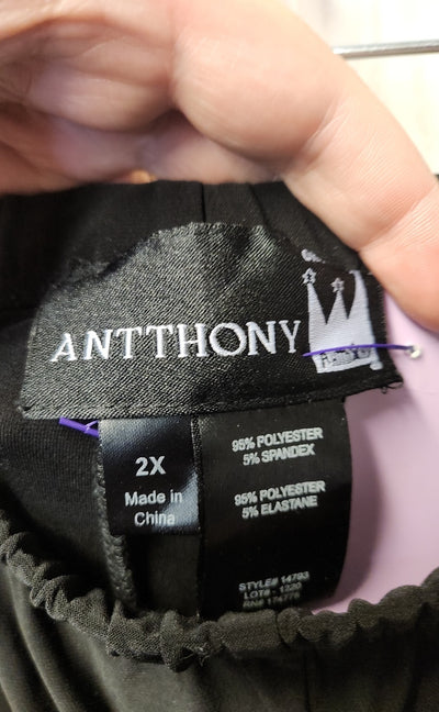 Antthony Women's Size 2X Black Pants