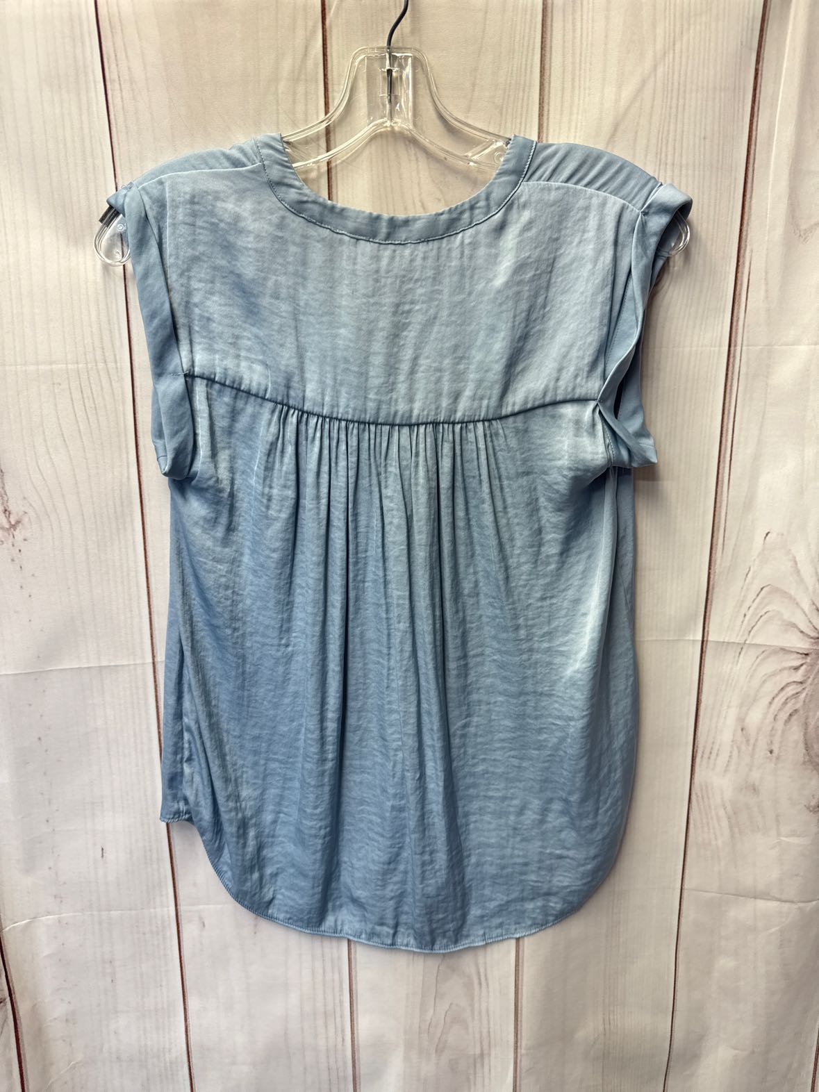 Maison d'Amelie Women's Size XS Light Blue Sleeveless Top