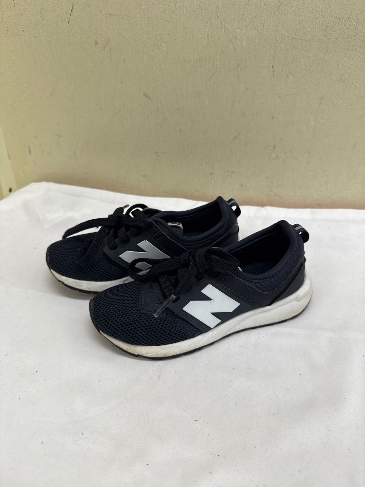 New Balance Boy's Size 12 Gray Shoes