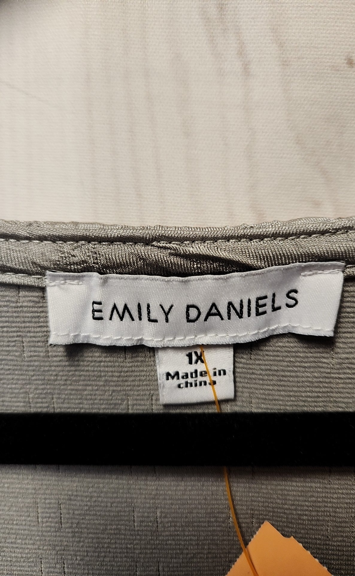 Emily Daniels Women's Size 1X Gray 3/4 Sleeve Top