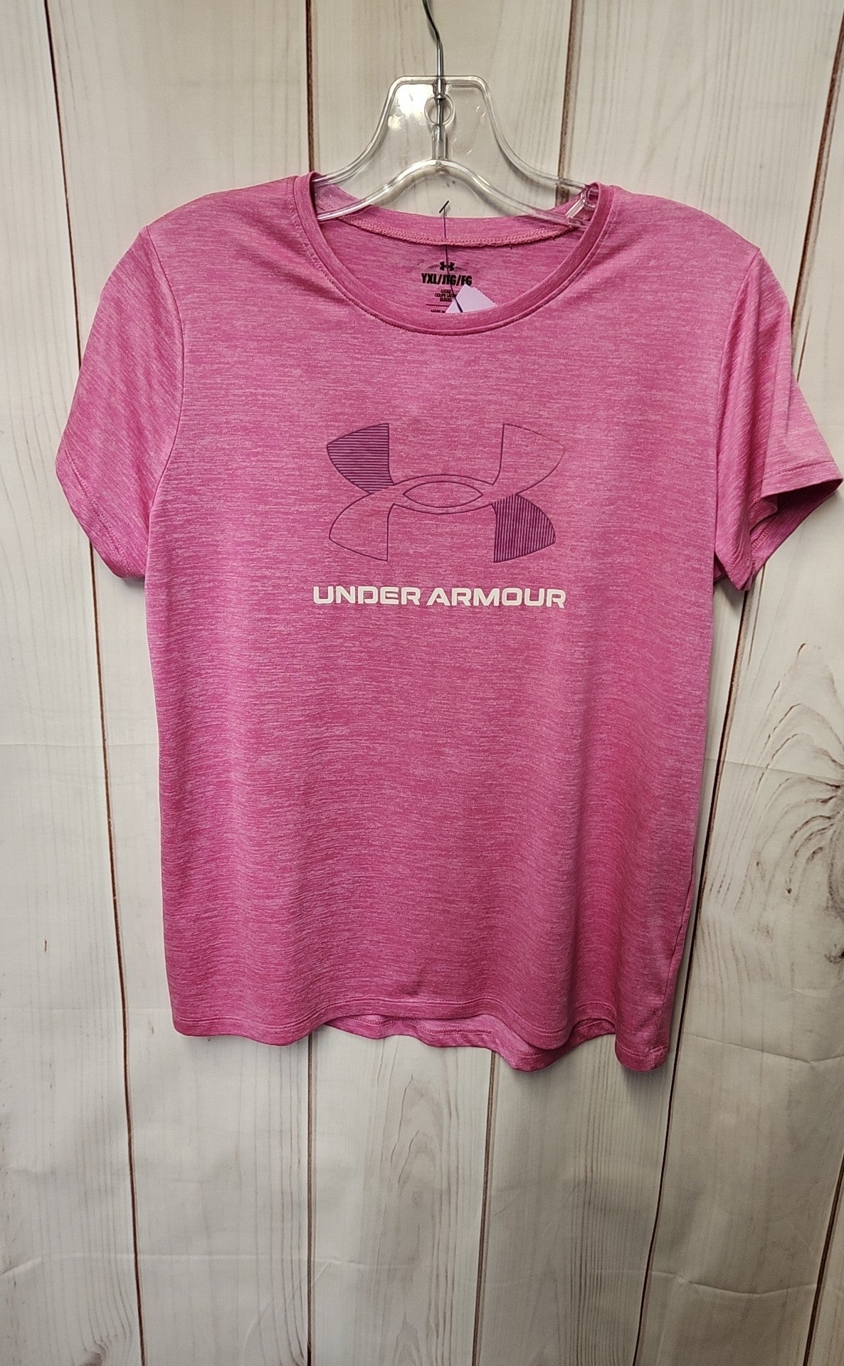 Under Armour Girl's Size 18/20 Pink Shirt