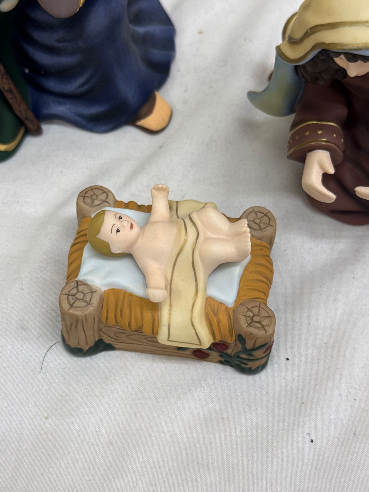 3PCS Hawthorne Village Thomas Kinkade Nativity Holy Family Figurines