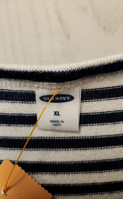 Old Navy Women's Size XL White & Blue Long Sleeve Top