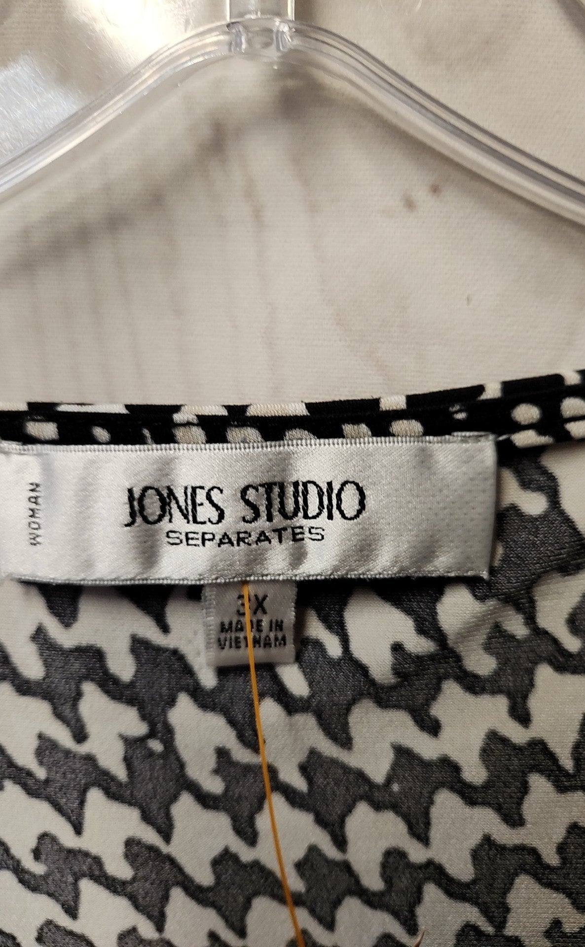 Jones Studio Women's Size 3X Black & White Sleeveless Top