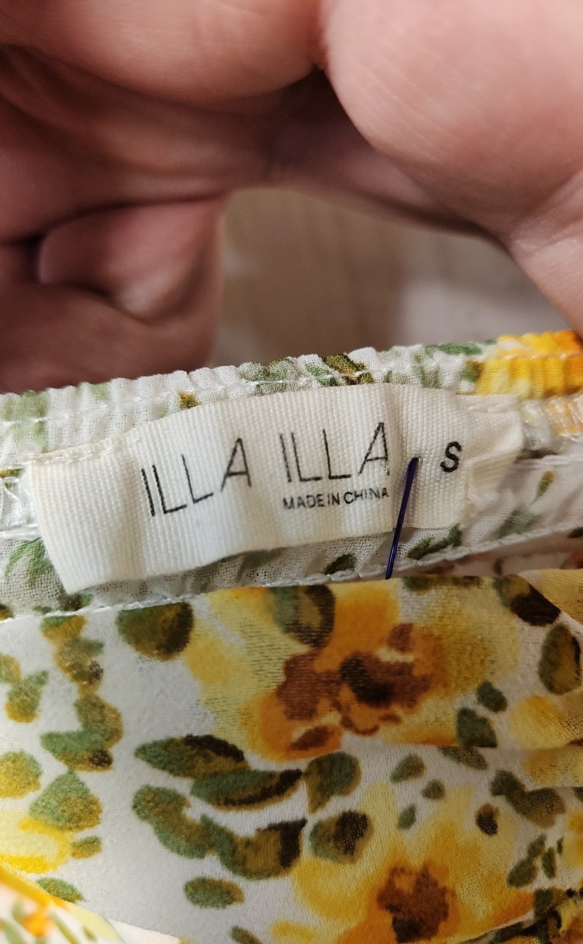 Illa Illa Women's Size S Yellow Floral 3/4 Sleeve Top