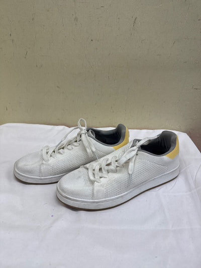 Suavs Women's Size 10 White Sneakers