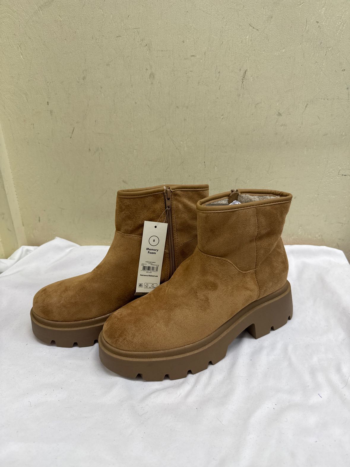 NWT No Boundaries Women's Size 8 Tan Boots Shoes
