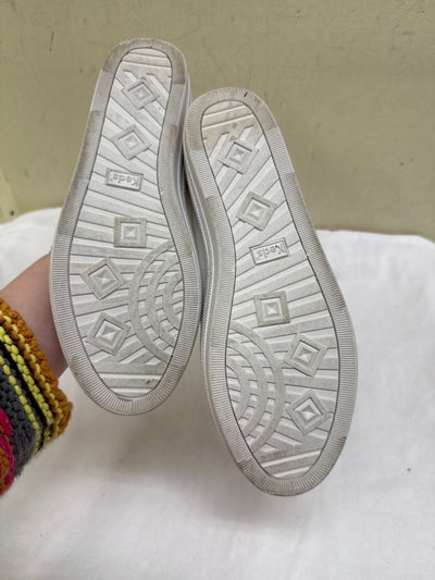 Keds Women's Size 6 White Sneakers Shoes