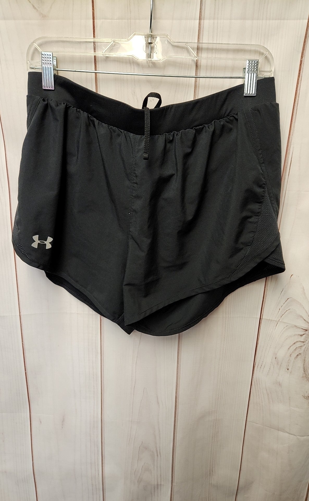 Under Armour Women's Size M Black Active Shorts