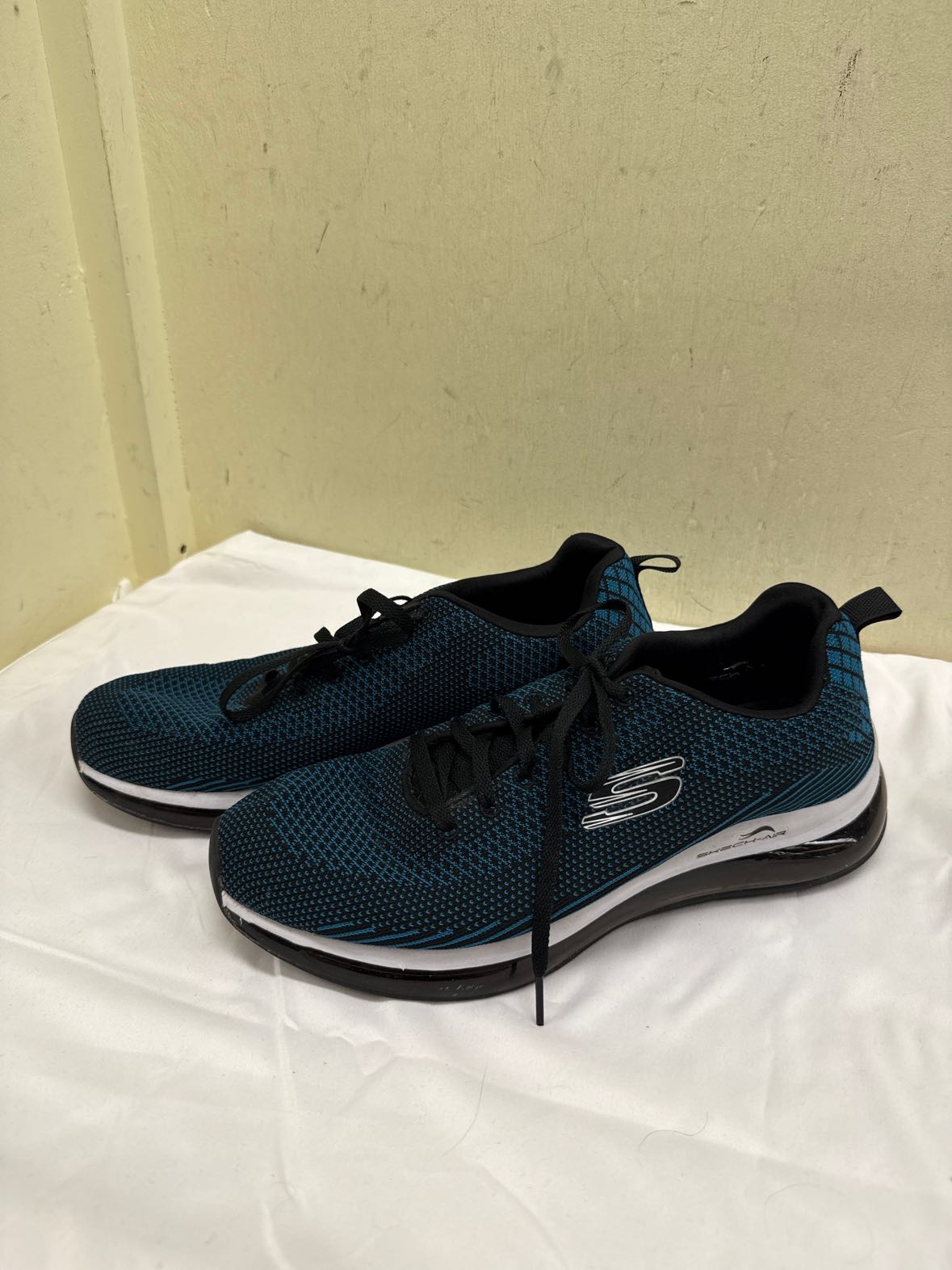 Skechers Men's Size 9-1/2 Blue Shoes
