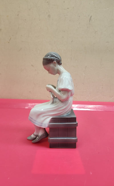 Bing & Grondahl Grethe, Girl Sitting And Knitting Figurine