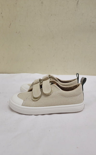 Old Navy Boy's Size 3 Tan Shoes