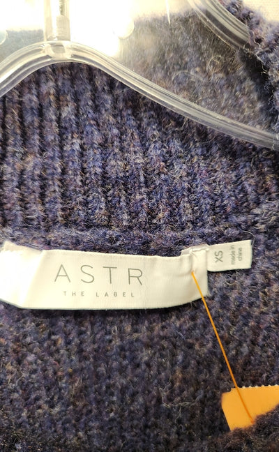 Astr the Label Women's Size XS Navy Cold Shoulder Sweater